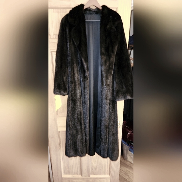 Jackets & Blazers - Full-length women Ranch Genuine Mink Coat